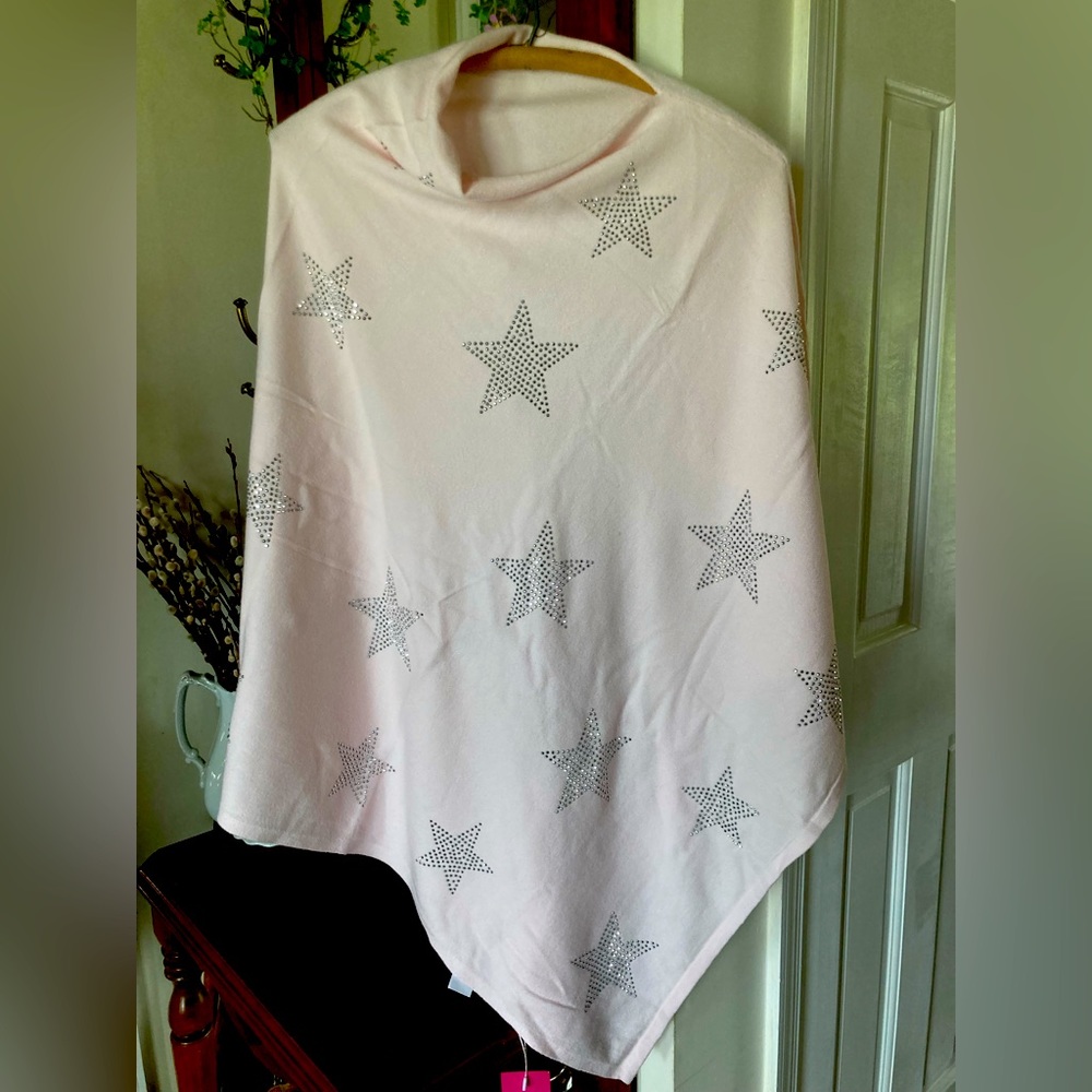 Embellished Poncho. Silver crystals with Stars. Baby Pink. NWT. One Size.